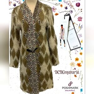 BCBGMaxAzria Women's Brown and Cream Sweater